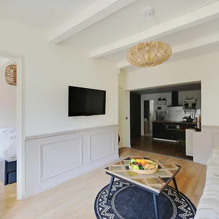 Beautiful 2br 4p Republique Temple Appartement